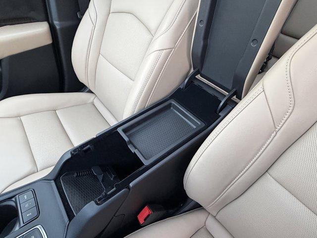 2024 Cadillac XT4 Vehicle Photo in LEOMINSTER, MA 01453-2952