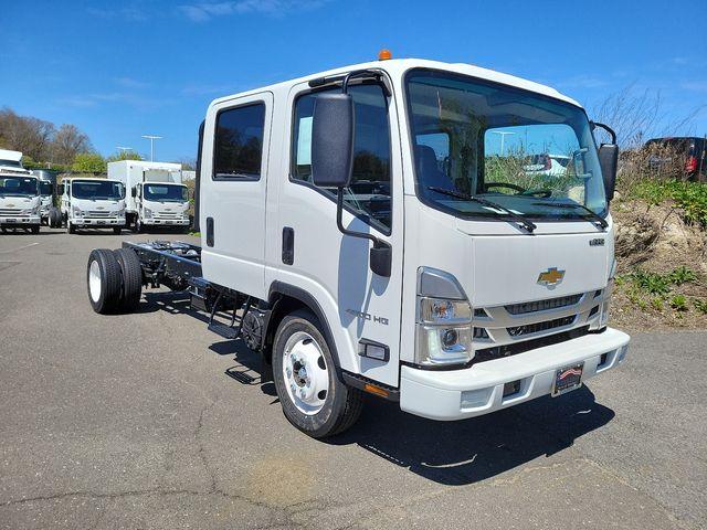 2024 Chevrolet Low Cab Forward 4500 Vehicle Photo in DANBURY, CT 06810-5034