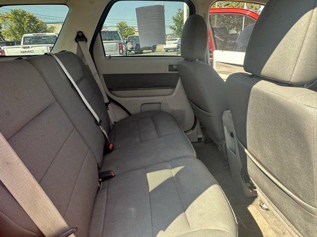 2009 Ford Escape Vehicle Photo in ROCHESTER HILLS, MI 48307-2741