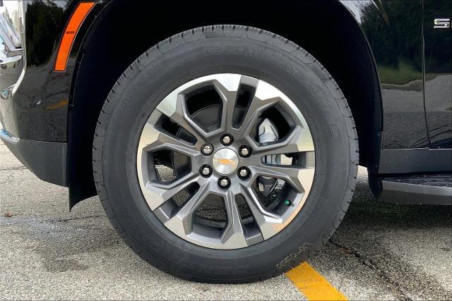 2025 Chevrolet Suburban Vehicle Photo in KANSAS CITY, MO 64114-4502