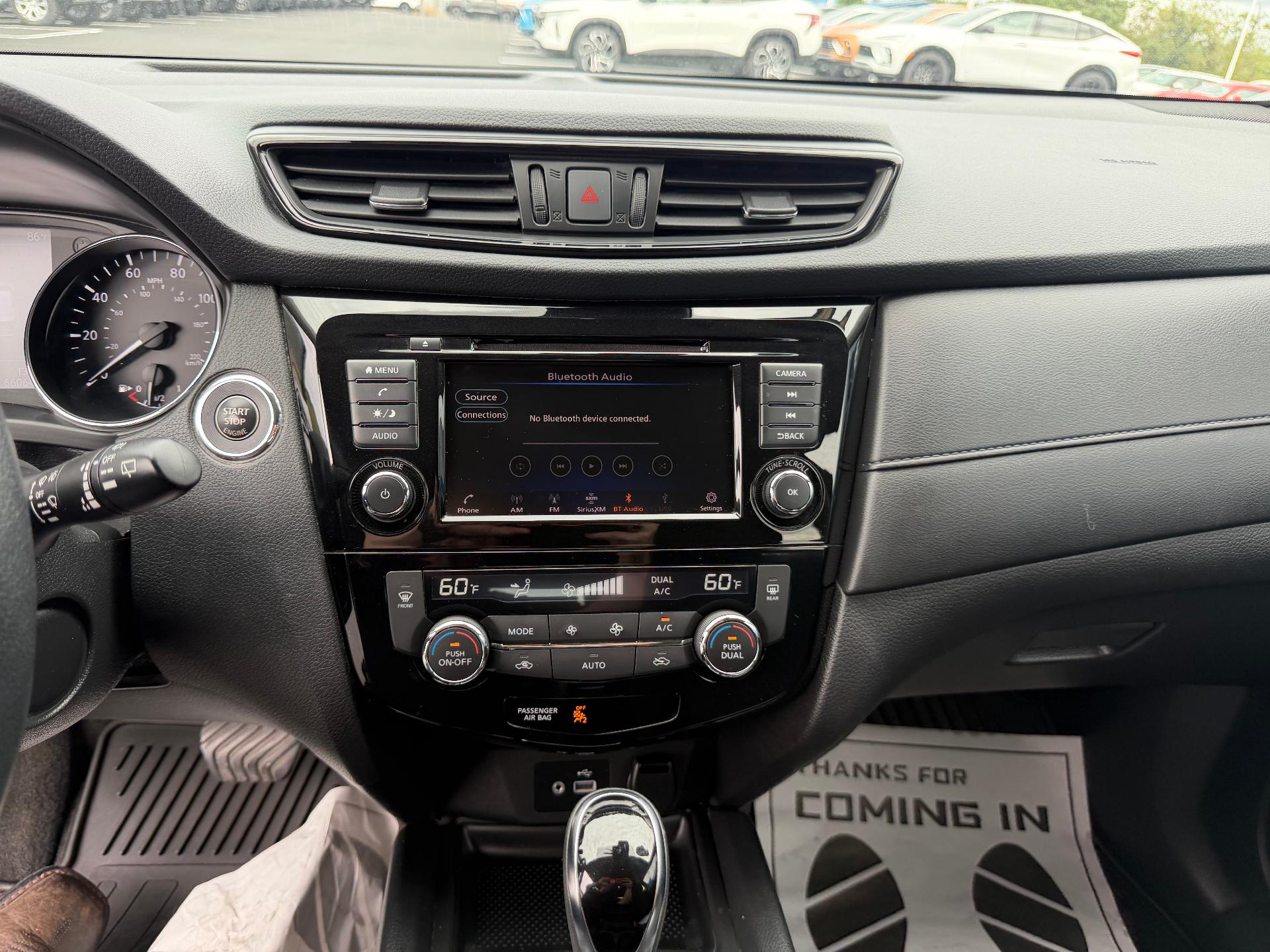 2019 Nissan Rogue photo 25 of 36