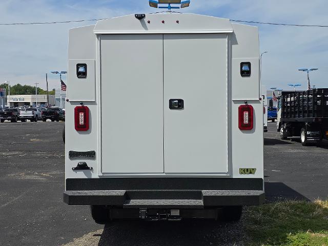 2025 Chevrolet Express Commercial Cutaway Vehicle Photo in INDEPENDENCE, MO 64055-1314