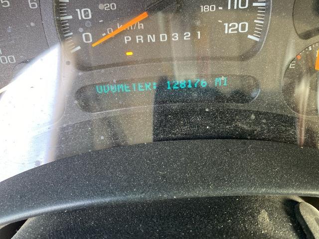 2006 GMC Sierra 1500HD Vehicle Photo in Cedar Rapids, IA 52402