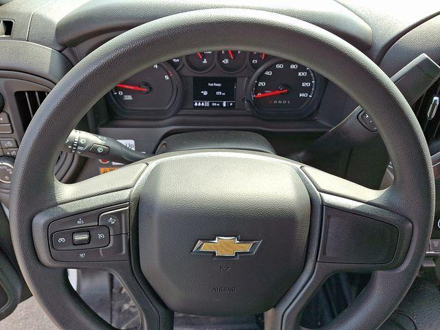 2025 Chevrolet Silverado 3500 HD Chassis Cab Vehicle Photo in DANBURY, CT 06810-5034