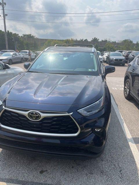 2021 Toyota Highlander Vehicle Photo in Trevose, PA 19053