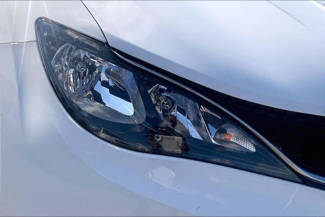 2021 Chrysler Voyager Vehicle Photo in KANSAS CITY, MO 64114-4502