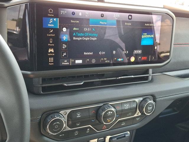 2024 Jeep Wrangler Vehicle Photo in Philadelphia, PA 19116