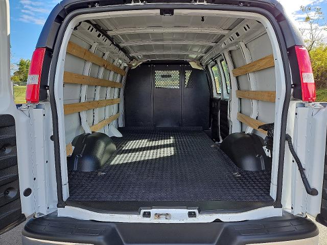 2023 GMC Savana Cargo 2500 Vehicle Photo in TREVOSE, PA 19053-4984