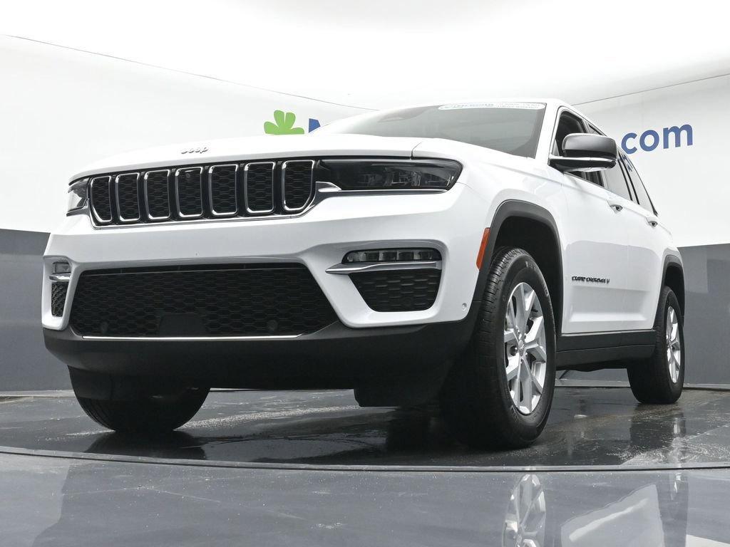 2023 Jeep Grand Cherokee Vehicle Photo in Cedar Rapids, IA 52402