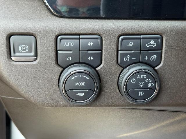 2024 Chevrolet Silverado 1500 Vehicle Photo in COLUMBIA, MO 65203-3903