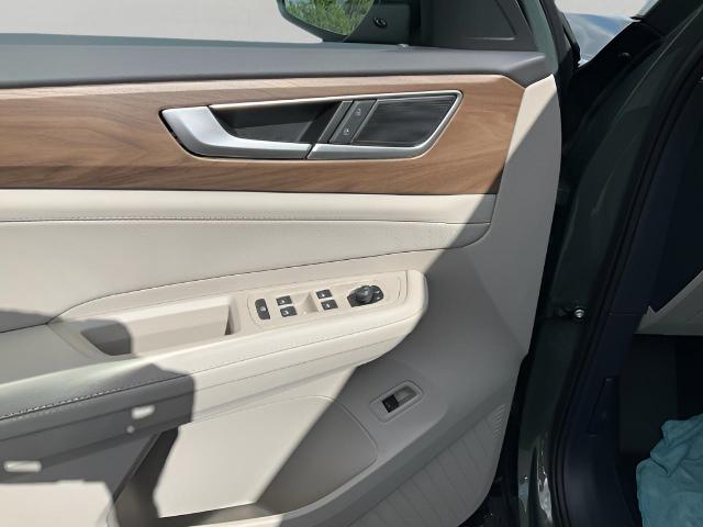 2026 Volkswagen Atlas Vehicle Photo in Oshkosh, WI 54904