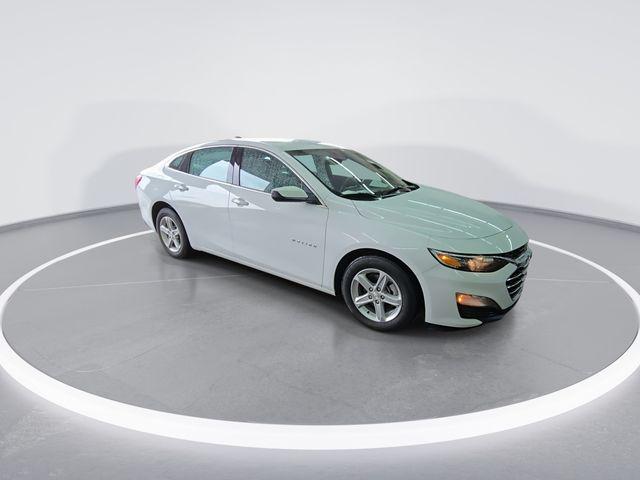 2024 Chevrolet Malibu Vehicle Photo in Pleasant Hills, PA 15236