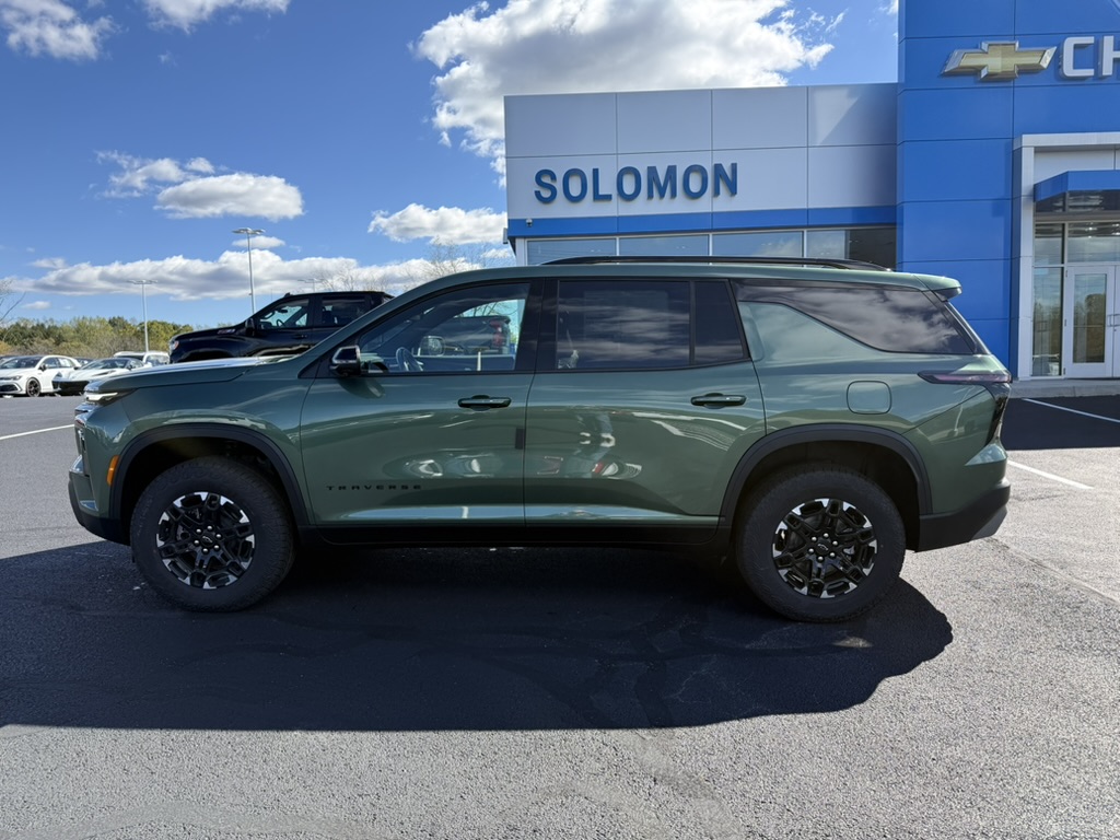 2027 Chevrolet Traverse photo 2 of 10