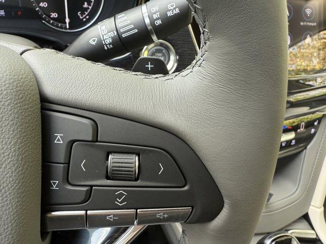 2025 Cadillac XT6 Vehicle Photo in LEOMINSTER, MA 01453-2952