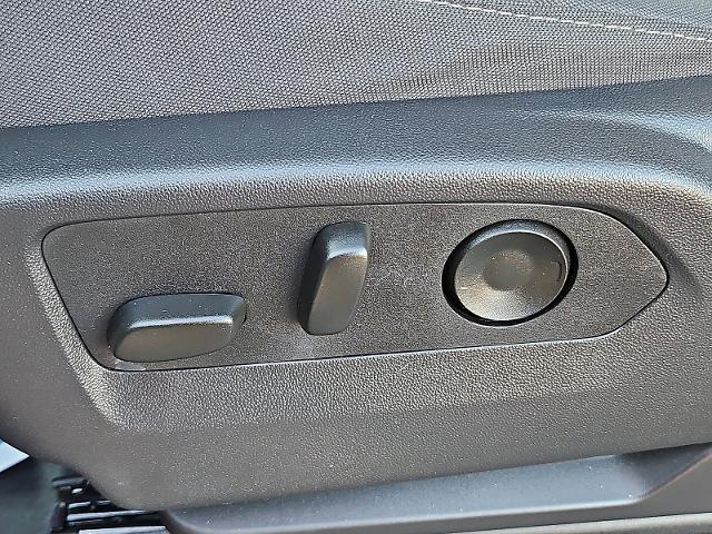 2025 GMC Sierra 1500 Vehicle Photo in TREVOSE, PA 19053-4984