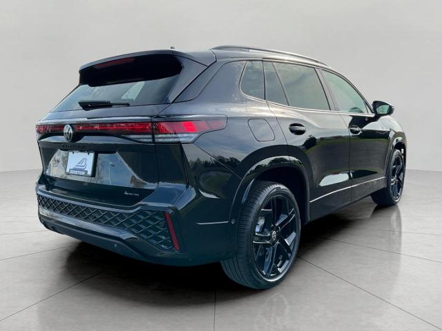 2025 Volkswagen Tiguan Vehicle Photo in Oshkosh, WI 54904