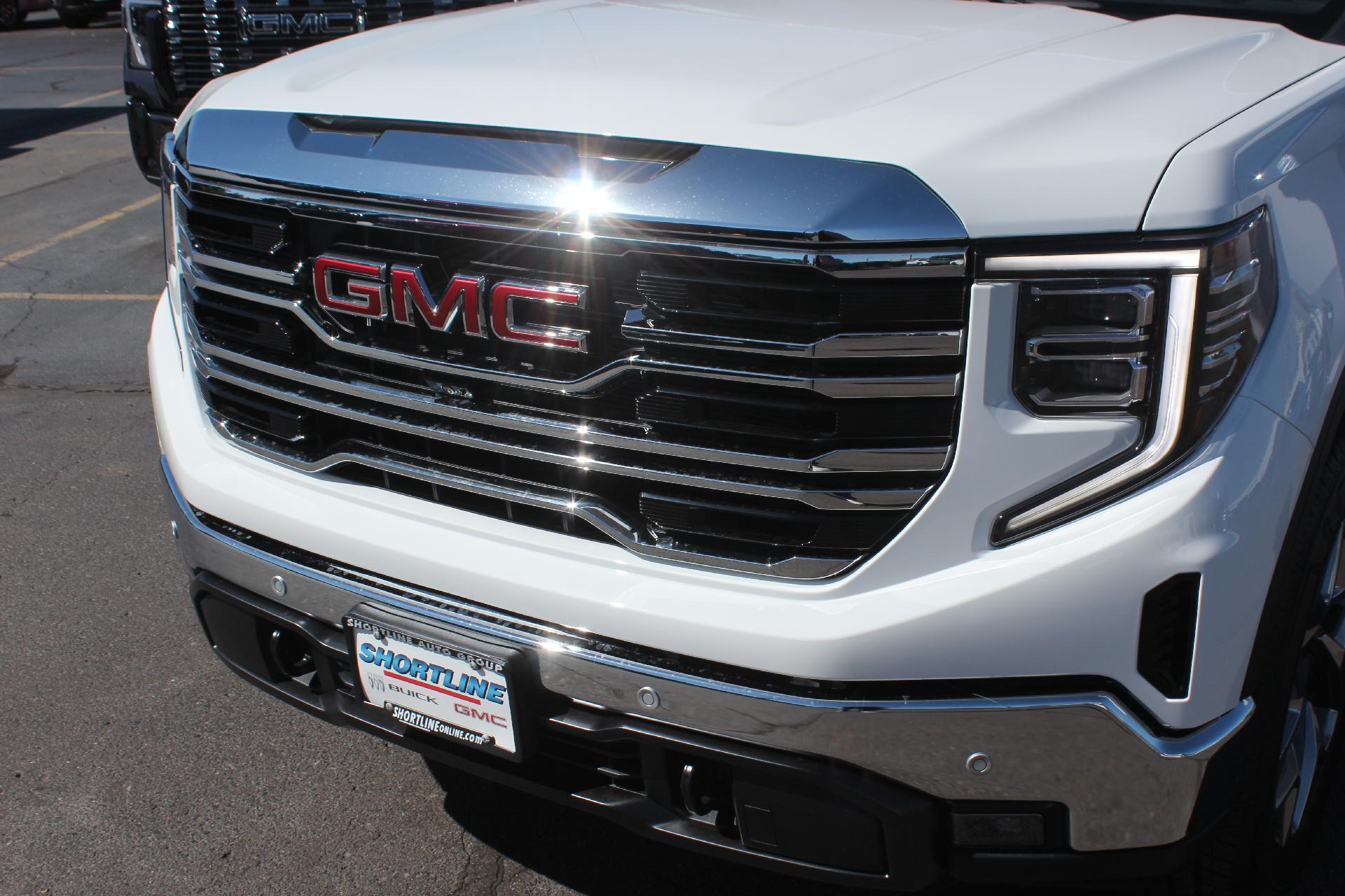 2026 GMC Sierra 1500 Vehicle Photo in AURORA, CO 80012-4011