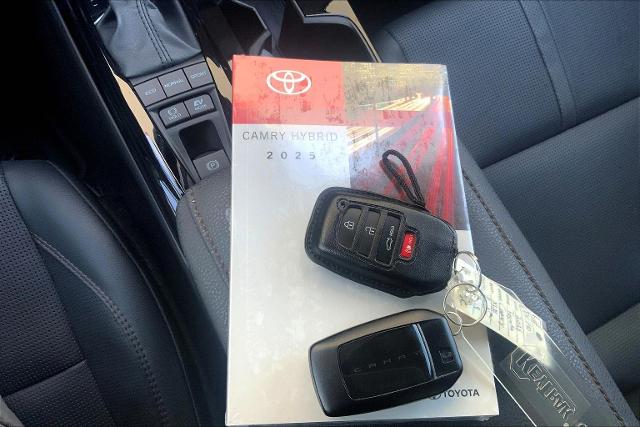 2025 Toyota Camry Vehicle Photo in KANSAS CITY, MO 64114-4545