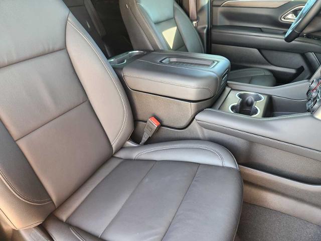 2024 Chevrolet Suburban Vehicle Photo in DENTON, TX 76210-9321