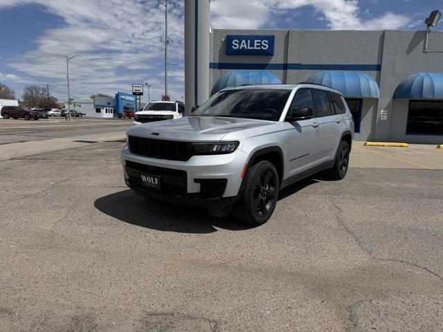 2023 Jeep Grand Cherokee L Vehicle Photo in Ogallala, NE 69153