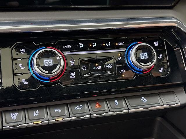 2024 GMC Sierra 3500 HD Vehicle Photo in PUYALLUP, WA 98371-4149