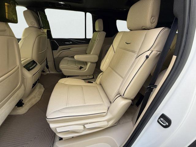 2021 Cadillac Escalade ESV Vehicle Photo in LEOMINSTER, MA 01453-2952