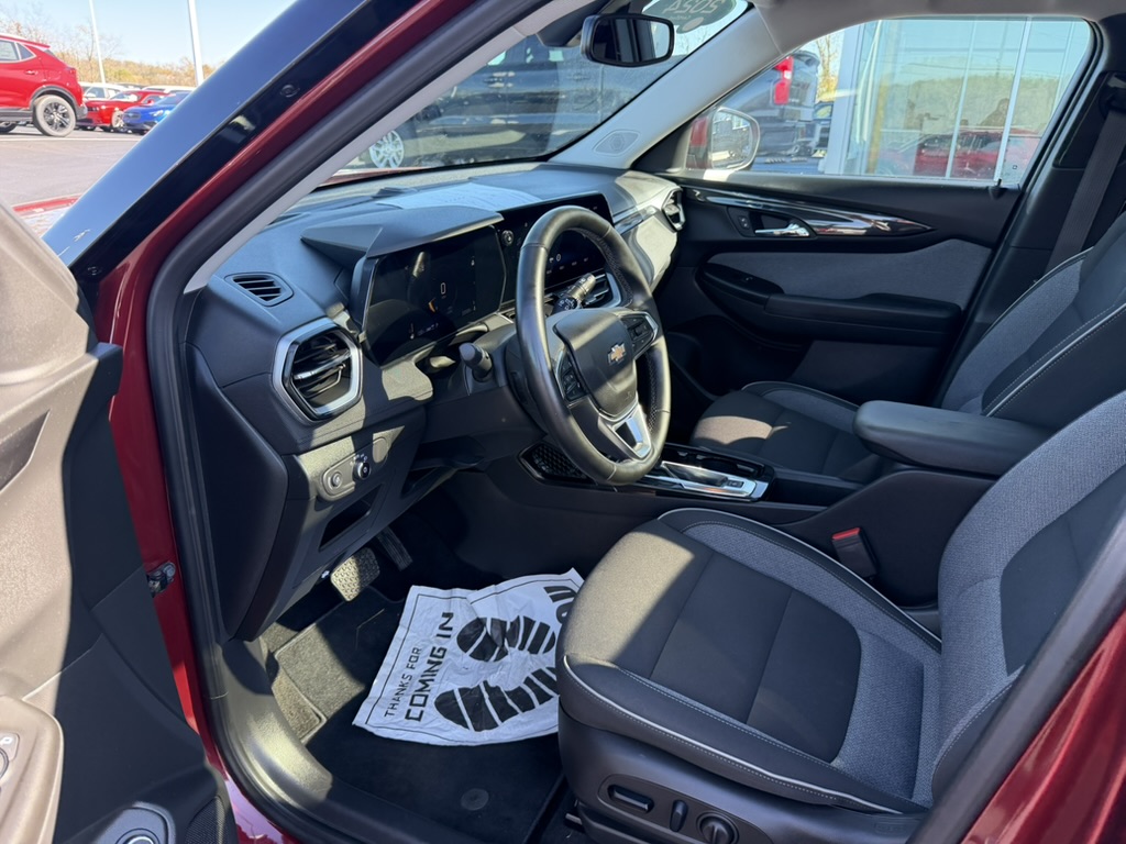 2024 Chevrolet Trailblazer photo 17 of 40