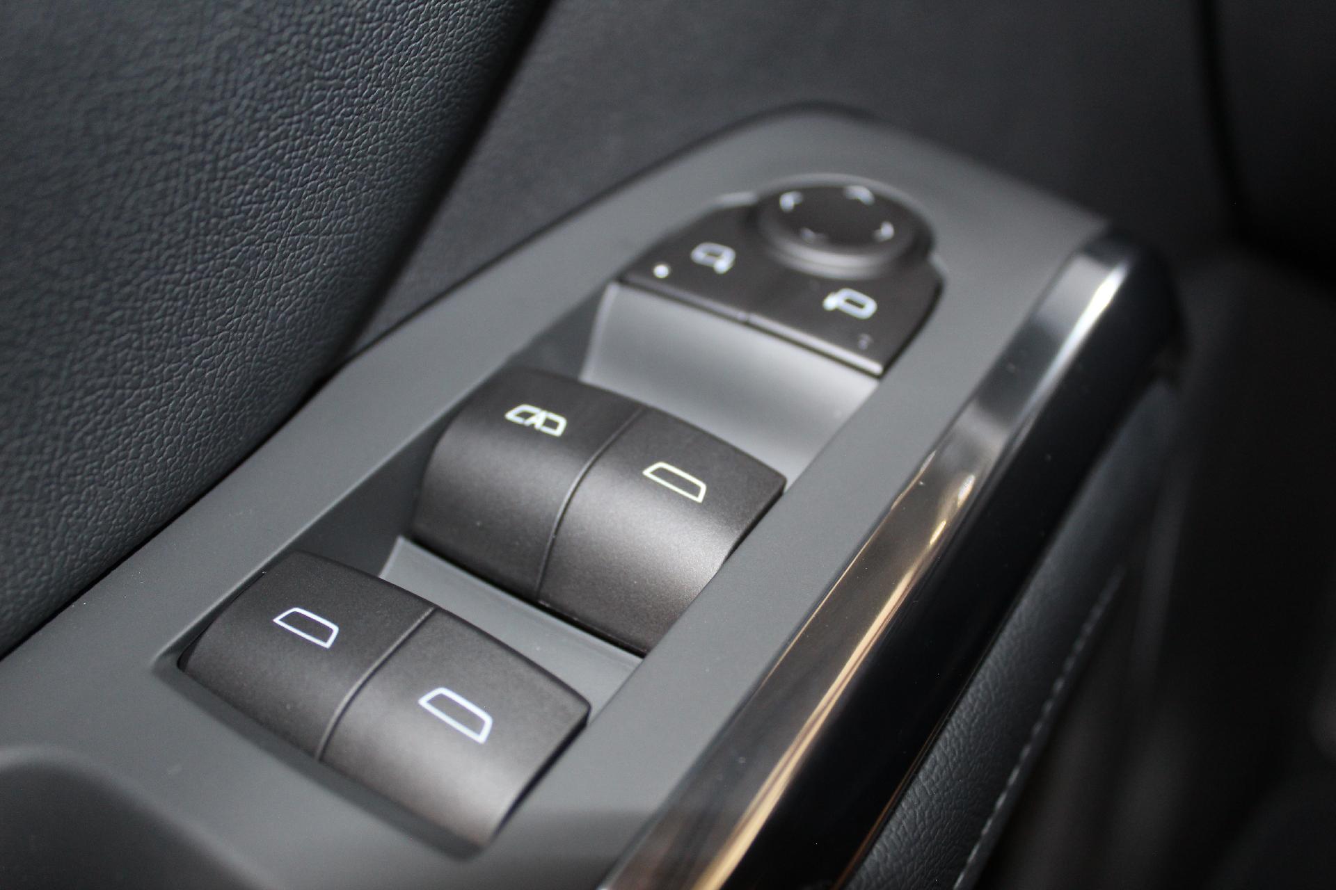 2026 Chevrolet Traverse Vehicle Photo in NORTHAMPTON, MA 01060-1120
