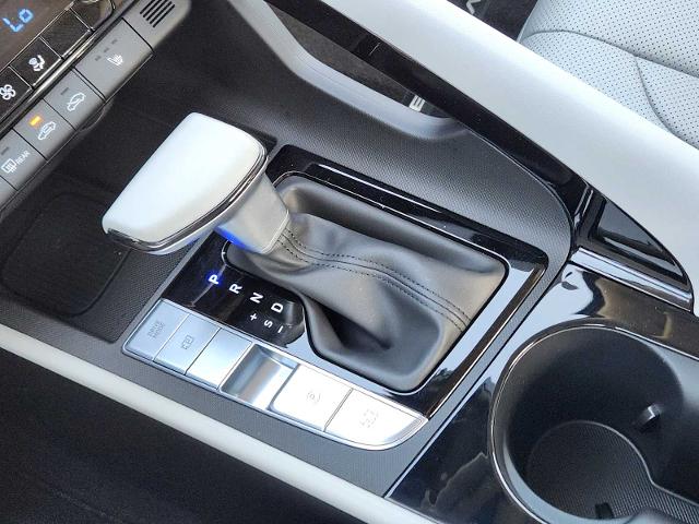 2025 Hyundai ELANTRA Vehicle Photo in DENTON, TX 76210-9321