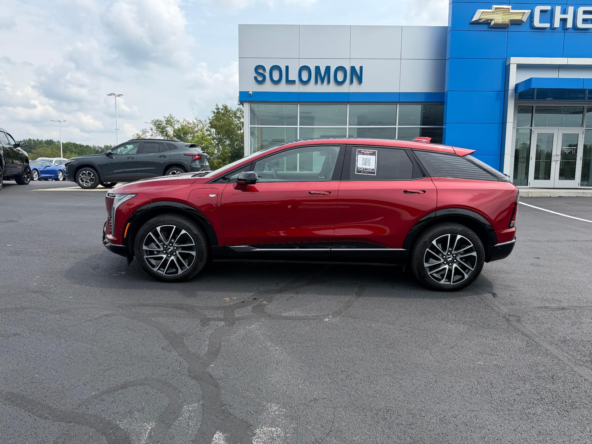 2025 Cadillac OPTIQ Sport 2 - 2