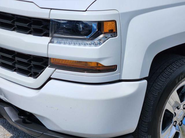 2018 Chevrolet Silverado 1500 Vehicle Photo in DENTON, TX 76210-9321
