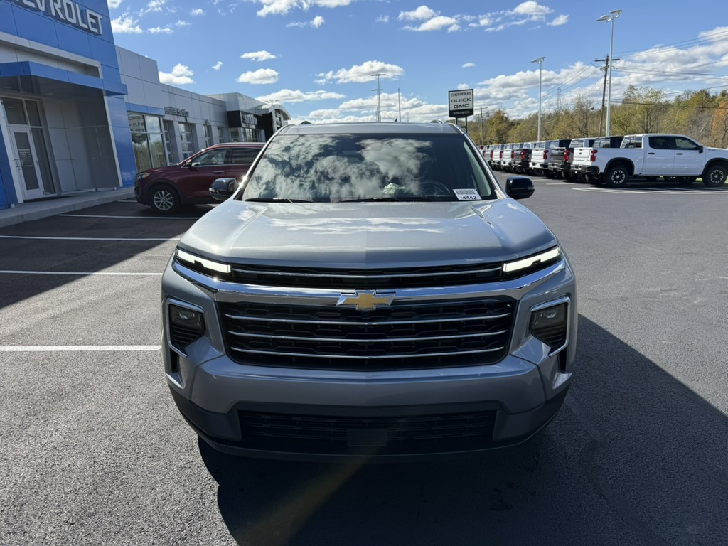 2027 Chevrolet Traverse photo 8 of 10