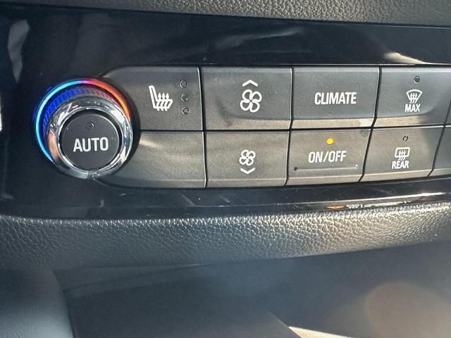 2022 Buick Enclave Vehicle Photo in COLUMBIA, MO 65203-3903