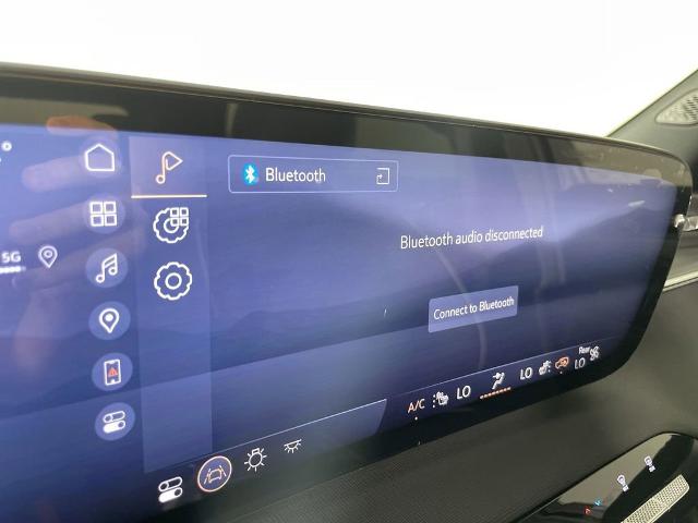 2025 Buick Enclave Vehicle Photo in GILBERT, AZ 85297-0402