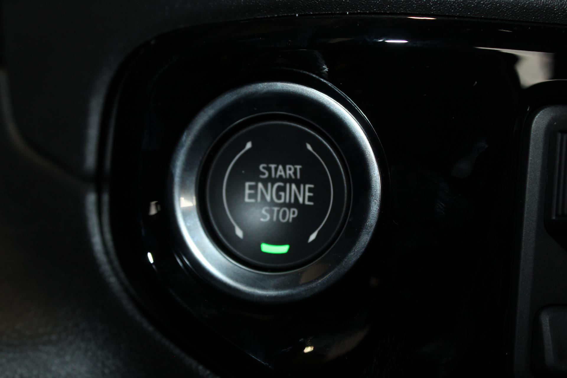 2025 Chevrolet Silverado 1500 Vehicle Photo in NORTHAMPTON, MA 01060-1120