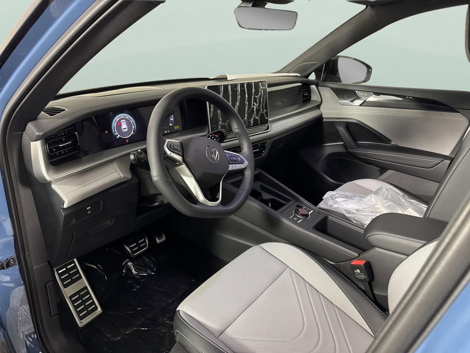 2025 Volkswagen Tiguan Vehicle Photo in Georgetown, TX 78626