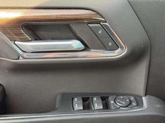 2023 Chevrolet Silverado 1500 Vehicle Photo in COLUMBIA, MO 65203-3903