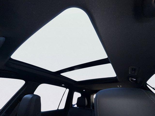 2025 Cadillac XT6 Vehicle Photo in LEOMINSTER, MA 01453-2952