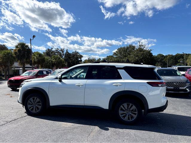 2022 Nissan Pathfinder Vehicle Photo in Savannah, GA 31419