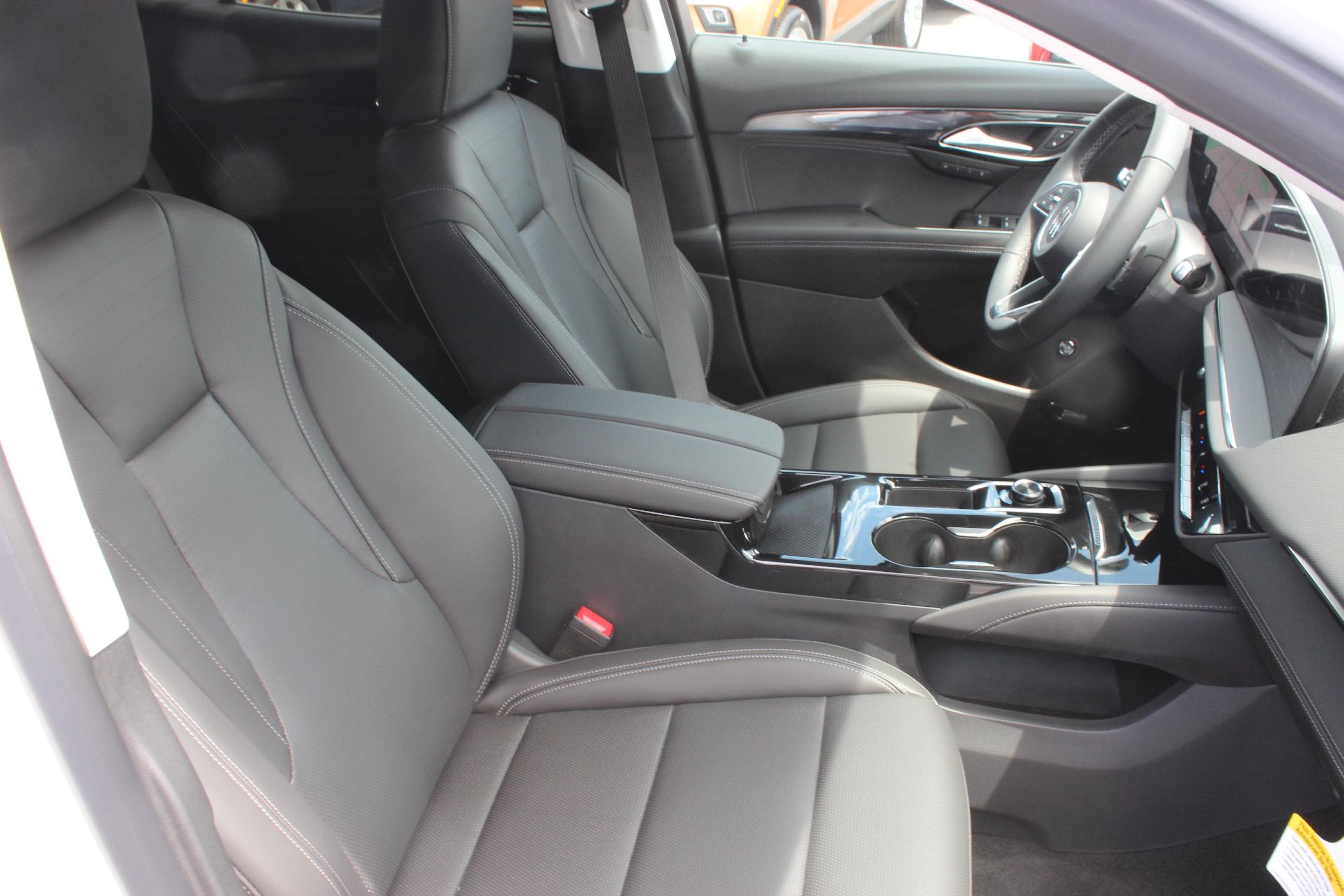 2025 Buick Envision Vehicle Photo in AURORA, CO 80012-4011