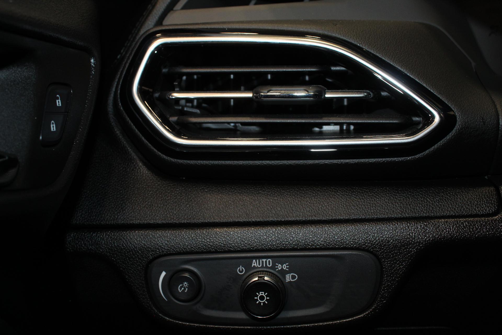2022 Chevrolet Bolt EUV Vehicle Photo in NORTHAMPTON, MA 01060-1120