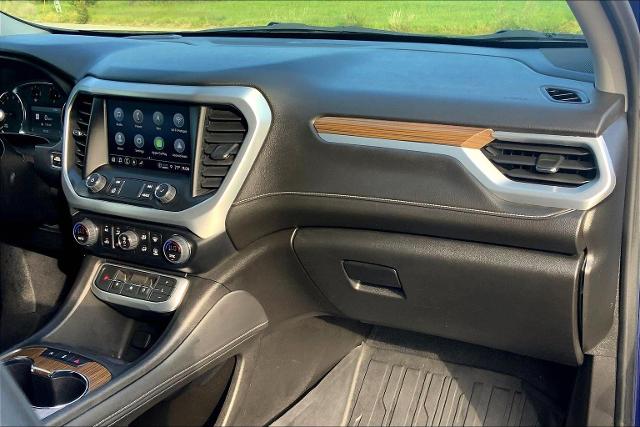 2023 GMC Acadia Vehicle Photo in TOPEKA, KS 66609-0000