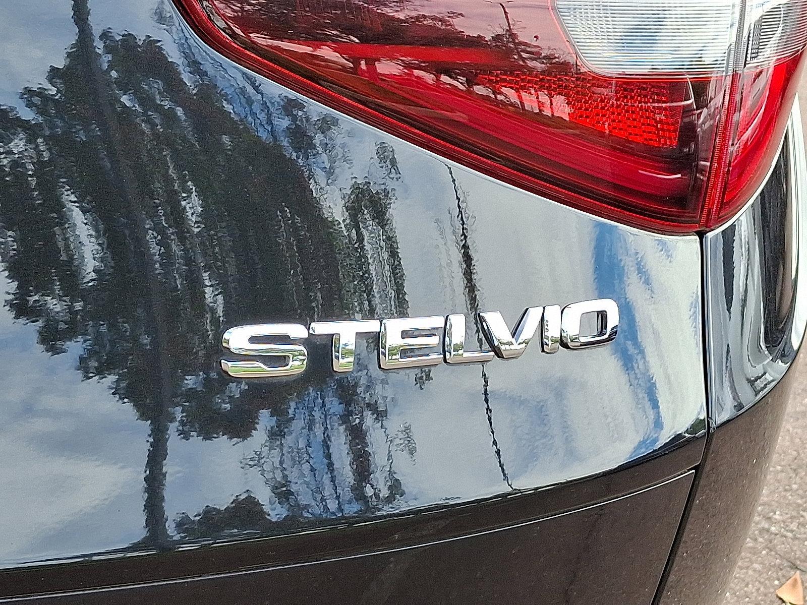 2022 Alfa Romeo Stelvio Vehicle Photo in Willow Grove, PA 19090