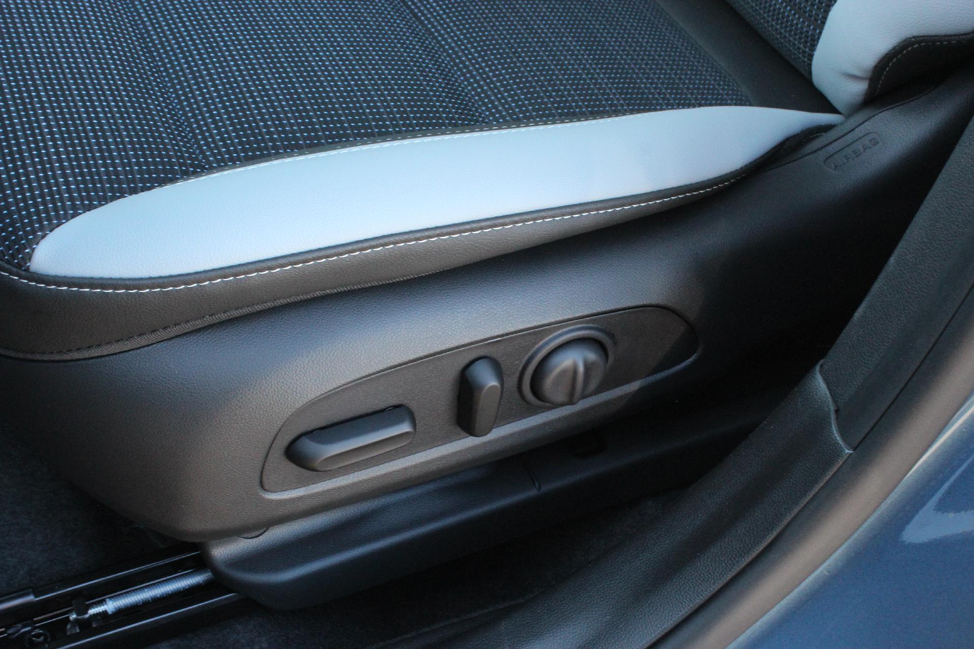 2025 Buick Envista Vehicle Photo in AURORA, CO 80012-4011