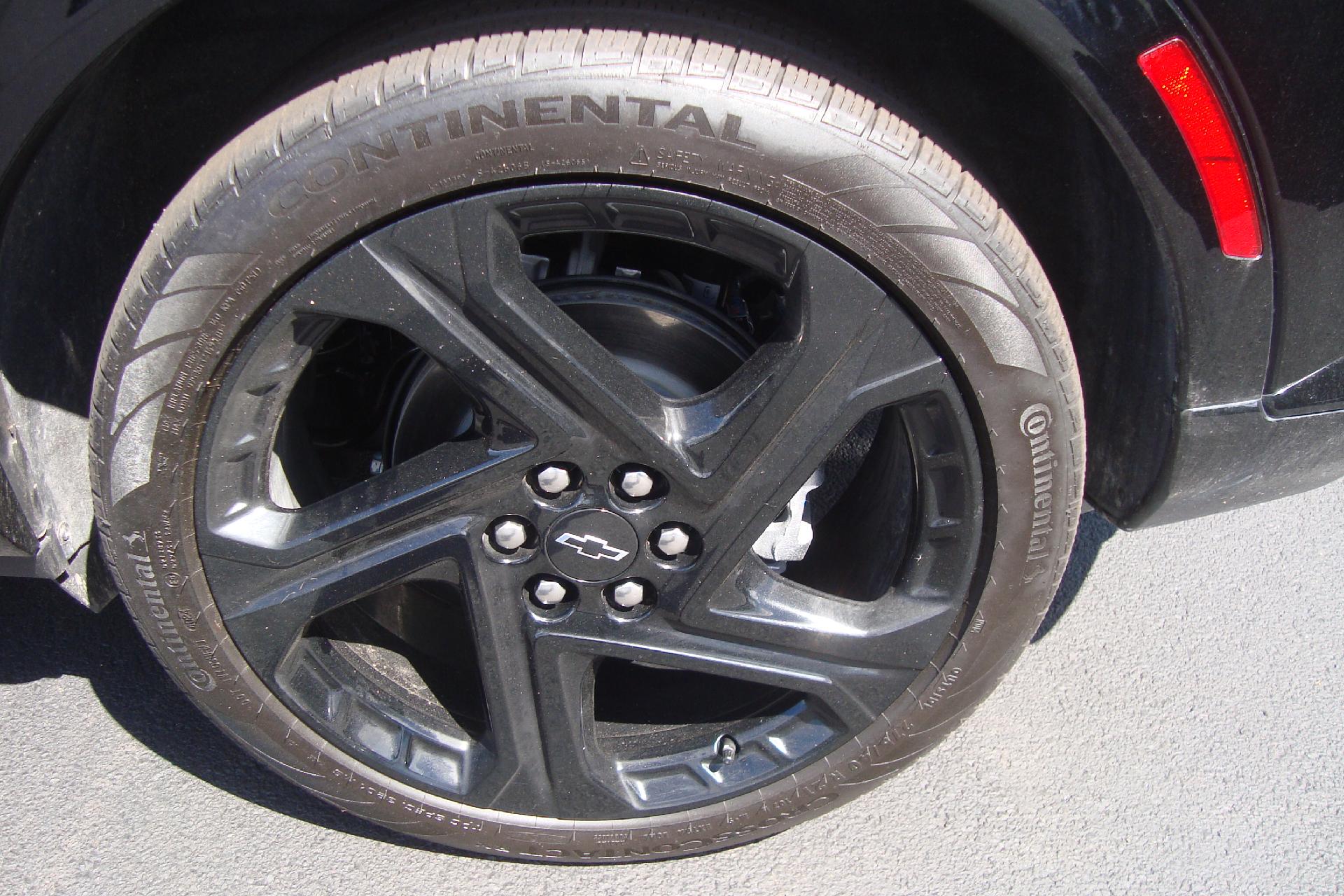 2025 Chevrolet Equinox EV Vehicle Photo in PORTSMOUTH, NH 03801-4196