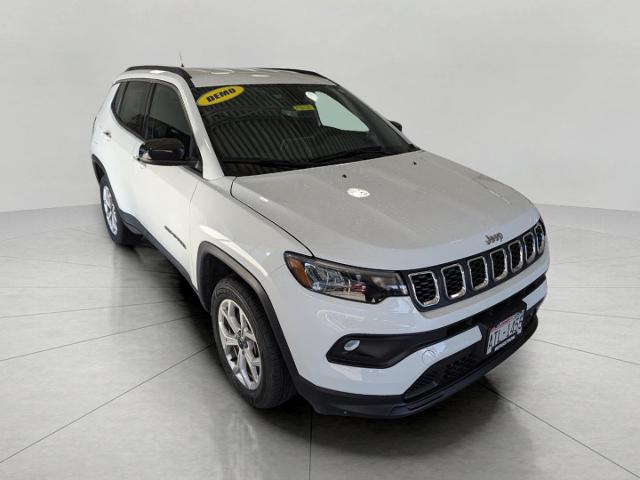 2025 Jeep Compass Vehicle Photo in Neenah, WI 54956
