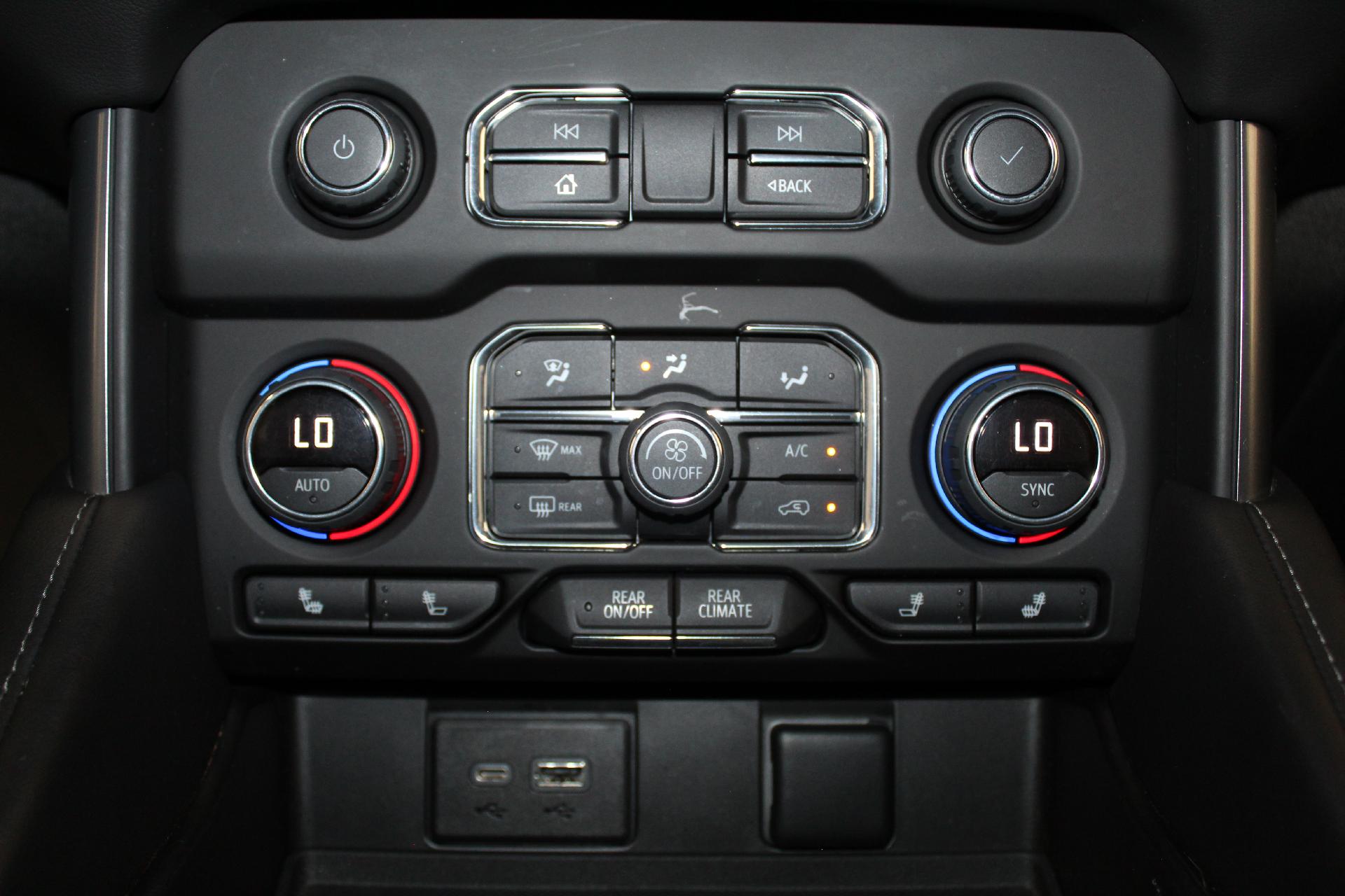 2022 Chevrolet Tahoe Vehicle Photo in NORTHAMPTON, MA 01060-1120