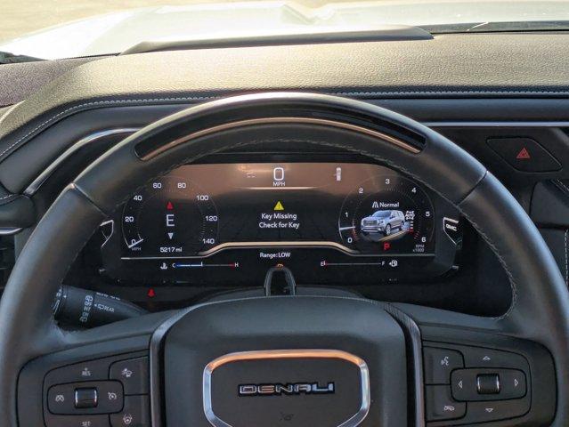 2024 GMC Yukon XL Vehicle Photo in SELMA, TX 78154-1459