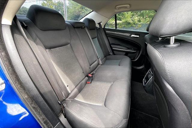 2019 Chrysler 300 Vehicle Photo in INDEPENDENCE, MO 64055-1314