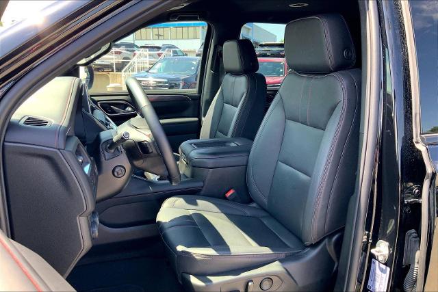 2023 Chevrolet Suburban Vehicle Photo in KANSAS CITY, MO 64114-4502